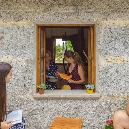 Casa de Férias Azenha Da Lavoura Em Barrega *