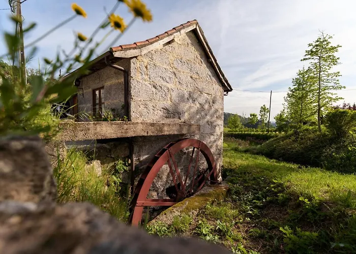 Azenha Da Lavoura Em Barrega * セロリコ・デ・バスト